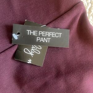 Ladies Business causal slim fit pant for everyday work life by LillyMolgam, US S